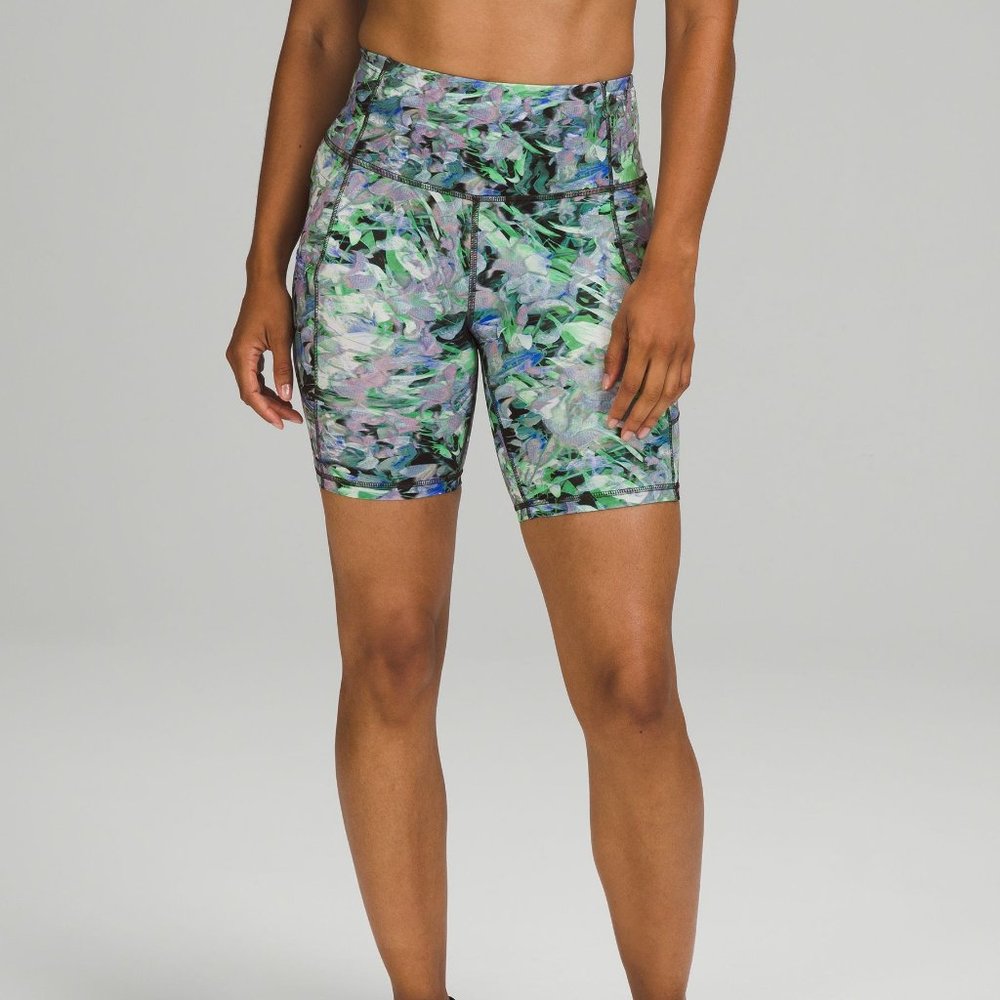 lululemon Fast and Free High-Rise Shorts 8" in Rapid Flourish Multi Color